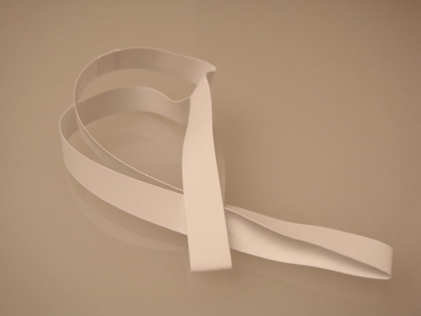 Dekorative Schleifen dehnbares Vinyl Weiß 45,7cm (50 Stück) [18CVLWT]